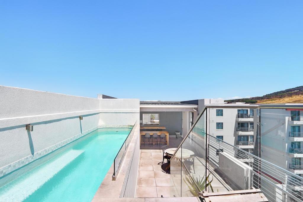 The Paragon Luxe With Rooftop Pool And Gym